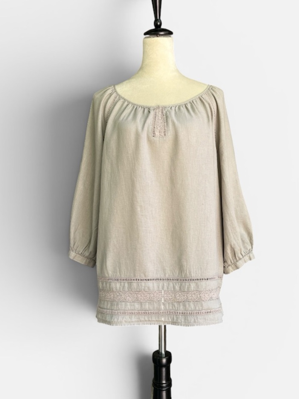 J. Jill Linen-Rayon Blend Embroidered Lace Peasant Blouse in Taupe Sz M